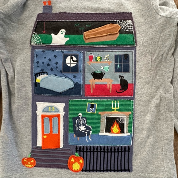 Mini Boden Flip-the-flap Appliqué Halloween Haunted House Long Sleeve Shirt - Picture 2 of 9